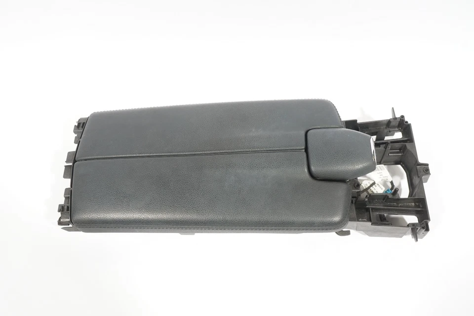 10-13 MERCEDES BENZ E350 W212 Consola central delantera Cuero Negro Apoyabrazos Tapa OEM Foto 1 de 4