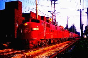 DUPLICATE EKTACHROME SLIDE GULF, MOBILE & OHIO RAILROAD F-7 #101 - Picture 1 of 1