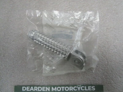 REPOSAPIÉS DELANTERO DERECHO ORIGINAL YAMAHA YZF-R6 5SL-27461-00 Foto 1 de 3