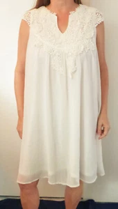 VESTIDO SMYS BLANCO BORDADO YUGO GASA CAPA SOBRE FORRO POLIÉSTER 2X NUEVO SIN ETIQUETAS - Imagen 1 de 5