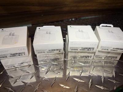 Apple 20W USB-C Power Adapter Fast Charger for iPhone iPad GENUINE - Image 1 of 4