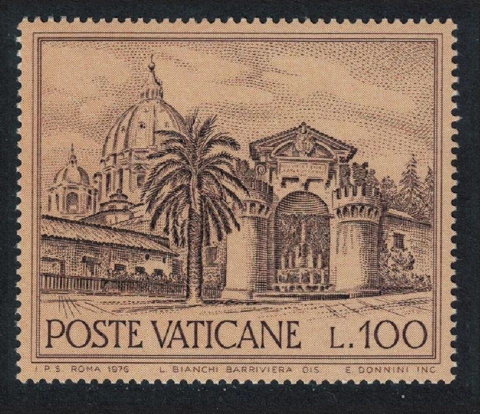 Fountain of the Sacrament 100L Vatican 1976 MNH SG#666 - Image 1 of 1