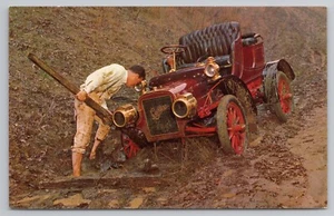 Postal de Cadillac Modelo K 1906 atascada en barro - Imagen 1 de 2