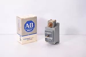(NEW) ALLEN BRADLEY 802T-R1TA Series A Limit Switch - Picture 1 of 5