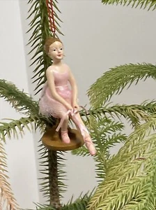 SITTING BALLERINA ORNAMENT-NEW - Picture 1 of 12