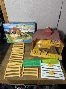 Grand Champion Stable & Corral Playlet Vintage 1992 In Box - Picture 1 of 8