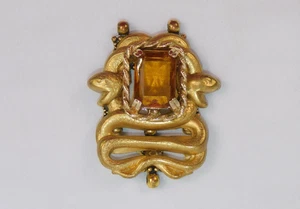 Vtg Sarah Coventry Amber Stone Twin Snakes Gold Tone Pendant Signed 2.25" - Picture 1 of 4