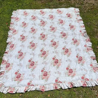 Edredón doble con volantes reversible Laura Ashley años 90 de colección cabaña rayas florales EE. UU. Foto 1 de 4