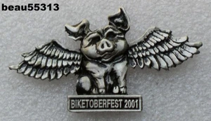 ⭐2001 DAYTONA BIKETOBERFEST HARLEY BIKE WEEK FLYING PIG VEST PIN - Picture 1 of 1