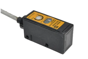 OMRON photoelectric sensor E3S-DS10B4, E3SDS10B4 - Picture 1 of 5