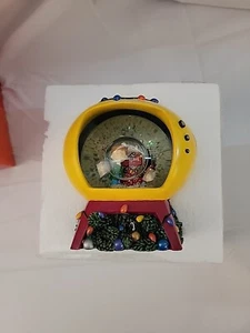 CHARLIE BROWN & SNOOPY PEANUTS TV Classics CHRISTMAS SNOW GLOBE - Picture 1 of 10