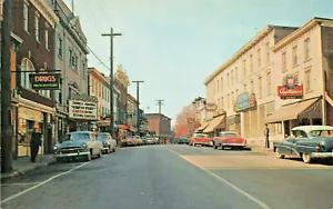 Cartolina Walden NY Main Street Movie Marque vetrine vecchie auto - Foto 1 di 2