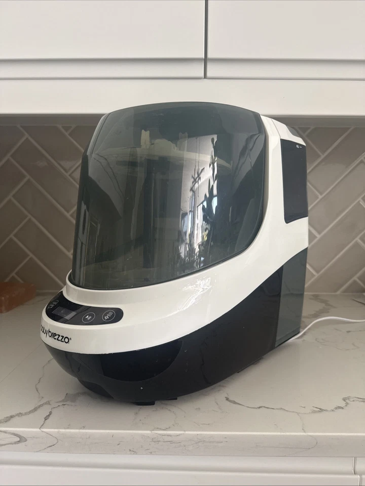Baby Brezza Pro Lavadora y Esterilizador de Biberón con Secadora Máquina Todo en Uno Foto 1 de 1