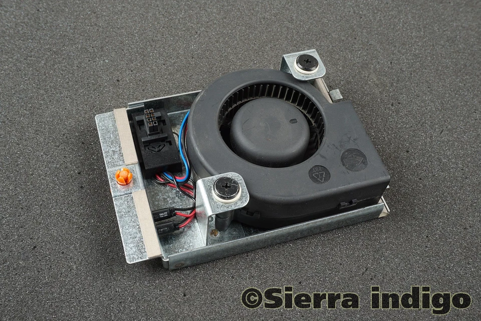 IBM PN 39J1176 Blower Fan Assembly - Image 1 of 1