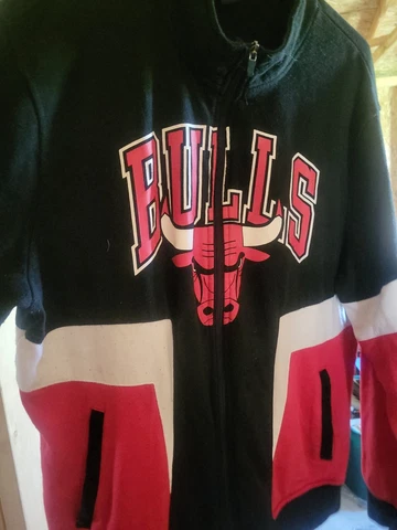 nba chicago bulls zip up sweater Cover