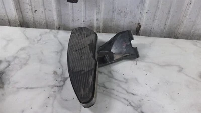 18 Yamaha XV1900 XV 1900 FD Star Venture Pé de Piso Dianteiro Esquerdo - Imagem 1 de 4