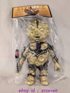 Figura de Acción Colección Sofubi Dorado Cuello Largo Modelo En Stock - Imagen 1 de 1