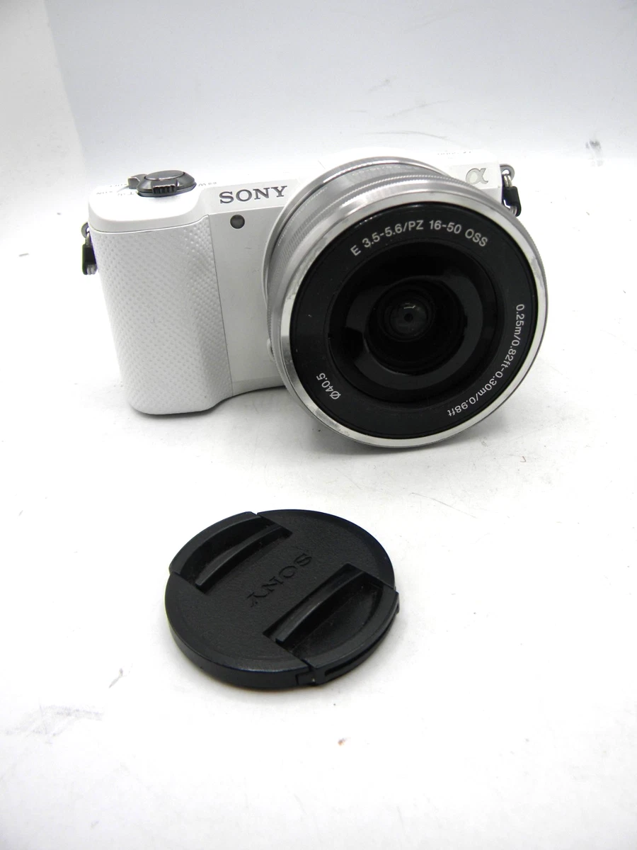 SONY α5000 ILCE-5000Y シルバー Amazon | SONY ミラーレス一眼 α5000 ダブルズームレンズキット