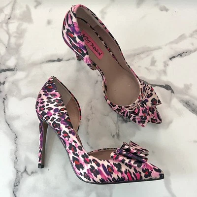 NUEVO Betsey Johnson Prince-P Rosa y Púrpura Leopardo Arco D'Orsay Tacones Talla 8 Foto 1 de 4