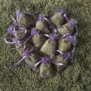 12 Dried Lavender Flowers in Organza Bags, Highly Scented Fragrant - Picture 1 of 5