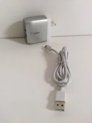 "Adaptador de corriente Belkin Intertek de 24 vatios cargador de pared de doble puerto con cable de 39""" Foto 1 de 4
