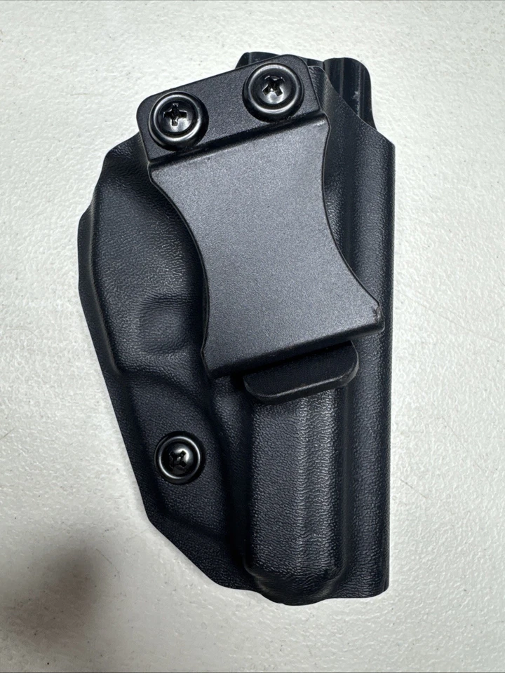  Bersa Thunder 380 Holster  Conceal Carry RIGHT HANDED-BLACK - Image 1 of 4