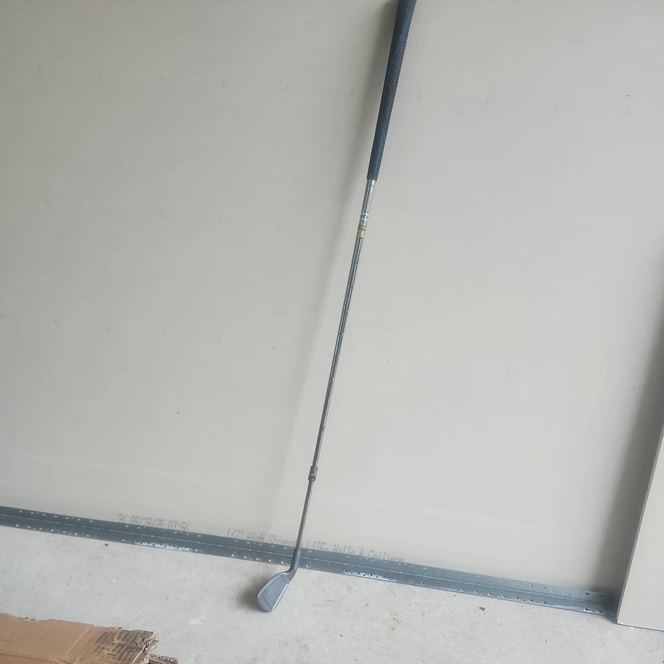 Club de Golf Medicus 5 Hierro Doble Bisagra Ayuda de Entrenamiento para Mano Derecha Foto 1 de 4