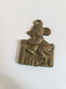 De colección California Club Bear Charm Las Vegas Hotel Juego Poker - Imagen 1 de 4