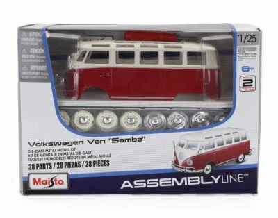 KIT MODELLINO FURGONE STATICO MAISTO VOLKSWAGEN T1 SAMBA MINIBUS 1962 ROSSO 1/25 - Immagine 1 di 4