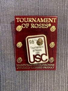 Vintage 1985 96th Tournament Of Roses Rose Bowl Parade USC Trojans Pin Football - Picture 1 of 2