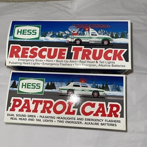 Hess Set Lot Rettungswagen 1994 & Streifenwagen 1993 nagelneu Leiter Neu in OVP Box - Bild 1 von 11