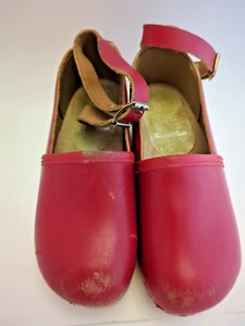 Red Girls Vollsjo Danish Wooden Welt Leather Heel Shoes 8 Inches Made in Sweden - Picture 1 of 9