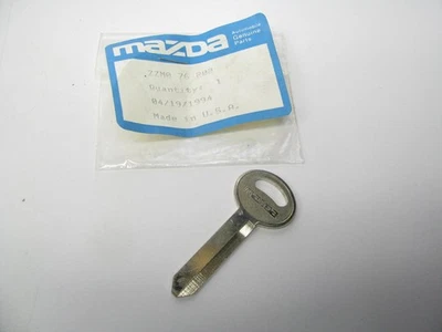 NUEVO GENUINO SIN CORTAR Fábrica OEM Mazda Llave en Blanco 1994-1997 B2300 B3000 B4000 Camión Foto 1 de 3