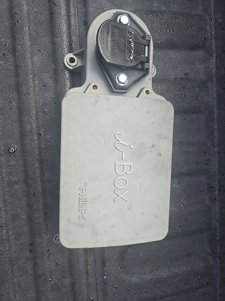 Phillips IBOX con interruptores de 20 amperios, usado perfecto estado de funcionamiento. Foto 1 de 2