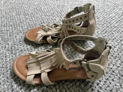 Minnetonka Moccasins Monaco Tan Suede Leather Fringe Boho Sandals Size 7 - Image 1 of 4