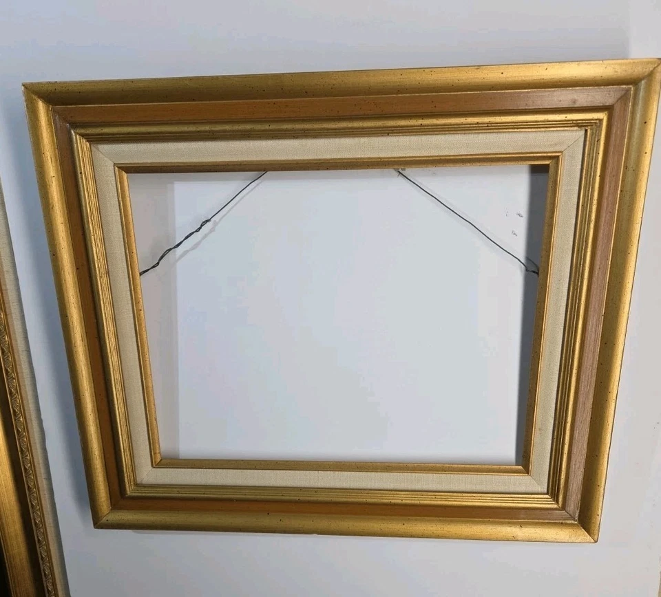 Marco Dorado Antiguo 11"x 14" Marco Beige Forro Sin Vidrio Foto 1 de 4