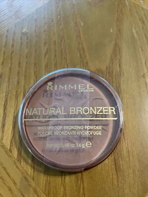 Rimmel London Natural Bronzer Waterproof Bronzing Powder, 021 Sun Light 14g H-14 - Image 1 of 2