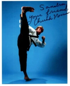 CHUCK NORRIS signiertes 3,5x5,5 KARATE Foto - an Sandra - Bild 1 von 1