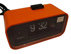 Vintage SEIKO DP662E Flip Clock – Retro Japanese Digital Table Clock - Picture 1 of 9