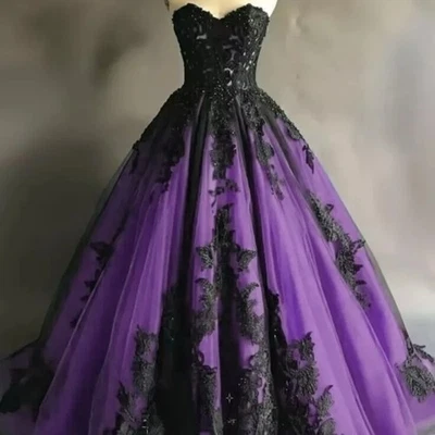 Gothic Wedding Dress Lace Appliques Beaded Sweetheart A-Line Vintage Bridal Gown - Image 1 of 4