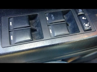 Interruptor de porta frontal estilo clássico para driver compatível com 11-17 COMPASS 157665 - Imagem 1 de 4