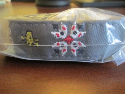 VERA BRADLEY SKI SLOPE SNOOPY PEANUTS WIDE LANYARD, GRAY NEW, MINT IN PACKAGE! - Изображение 1 из 3