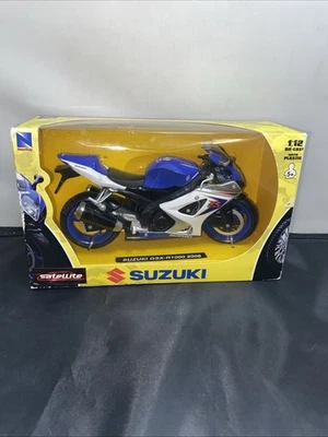 Suzuki GSX-R1000 1/12 Die Cast Newray 2008 Model - image 1 of 4