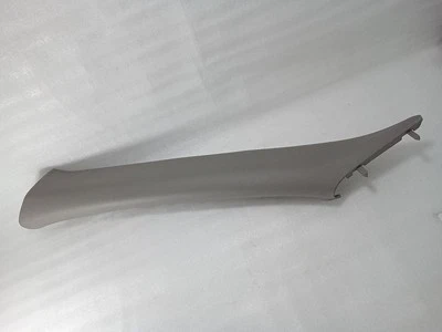 2004-2009 Chevrolet Colorado Left Front Windshield Pillar Trim 21993864 15910374 - Image 1 of 4