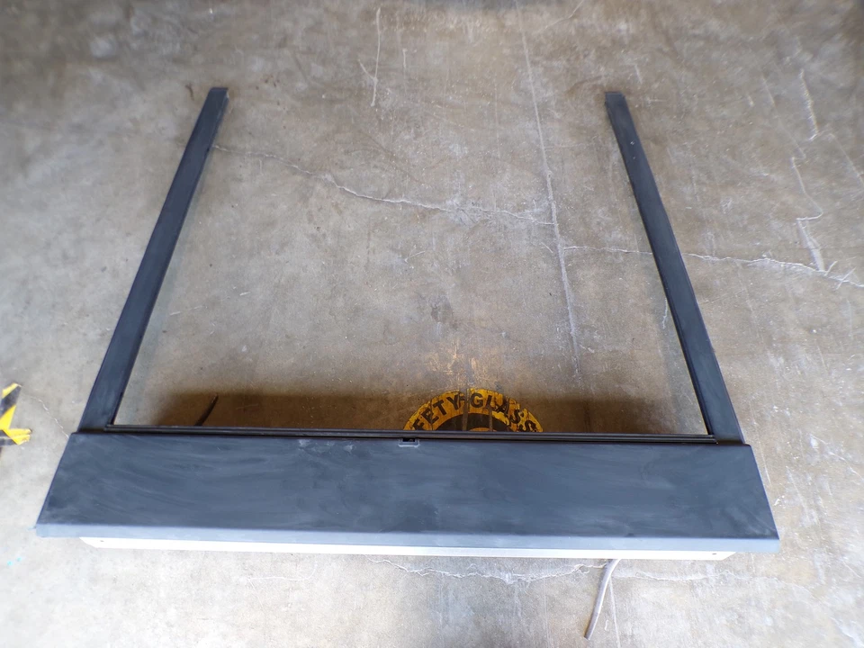 Cubierta Tonneau con bloqueo Roll N para camioneta local para Ford F-150 2015 Foto 1 de 2