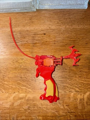 Red Burst II, EZ Shooter Grip Beyblade Launcher and Ripcord. - Imagem 1 de 4