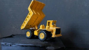 Tomy Tomica Off Road Dump Loose Die-Cast Truck Yellow Dumper VG Condition F22 - Picture 1 of 4