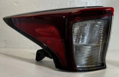 Toyota Prius LH 2019-21 conjunto de lámparas de freno pieza de fabricante original # 81560-47460 Foto 1 de 4