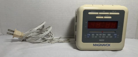 Vintage Magnavox Cube Clock Radio AM FM w/ Alarm and Snooze 4.5” Off White Cover