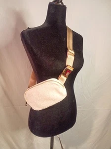 Brand New CITRUSY BOUTIQUE Ivory Sherpa Belt Bag Chunky Gold Hardware - Picture 1 of 15